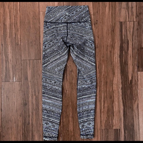 Lululemon Align Leggings - Picture 3 of 5